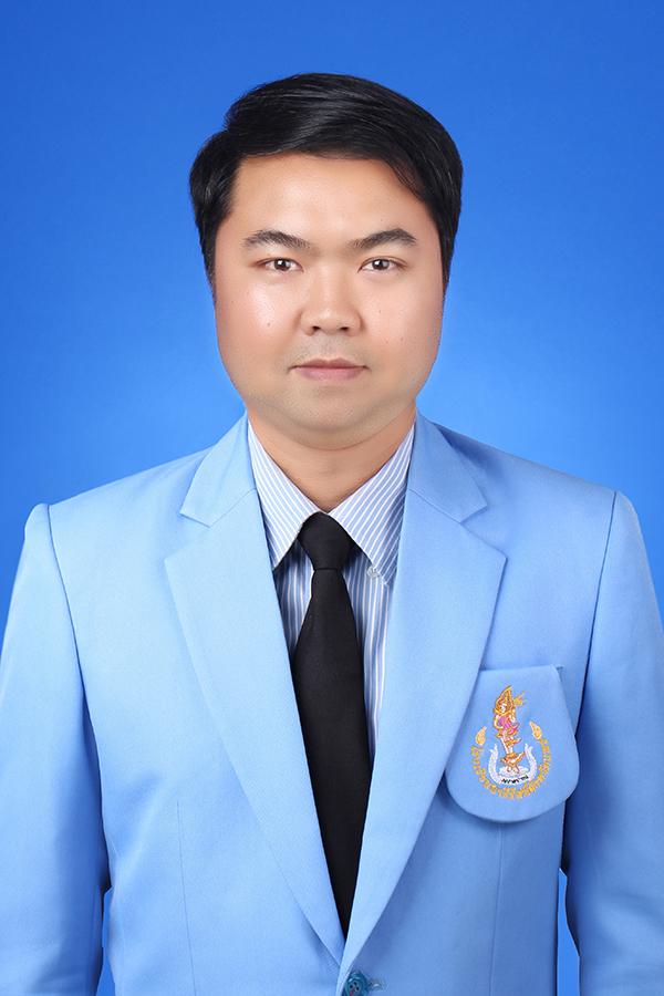 ฉัตรายุทธ  